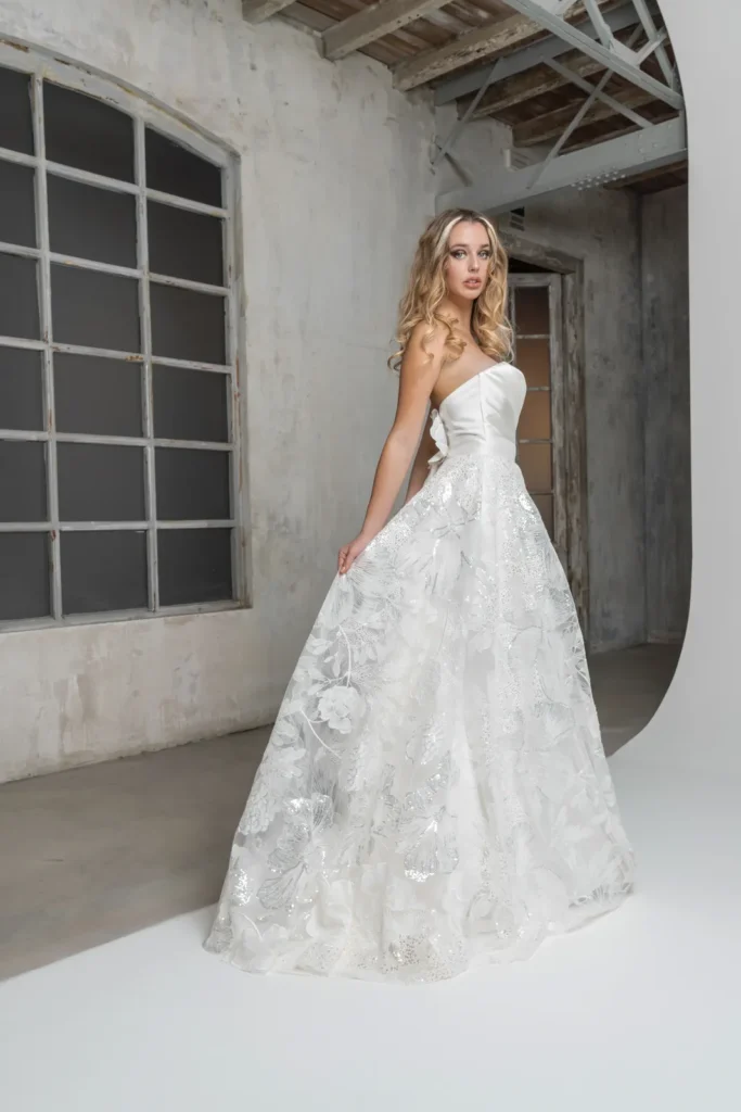 abito sposa principessa pizzo ricamo perline paillette col 014 6 Sara Radice