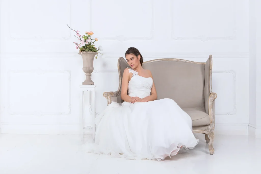 abito sposa scivolato creponne paillette fio 070 6 Sara Radice