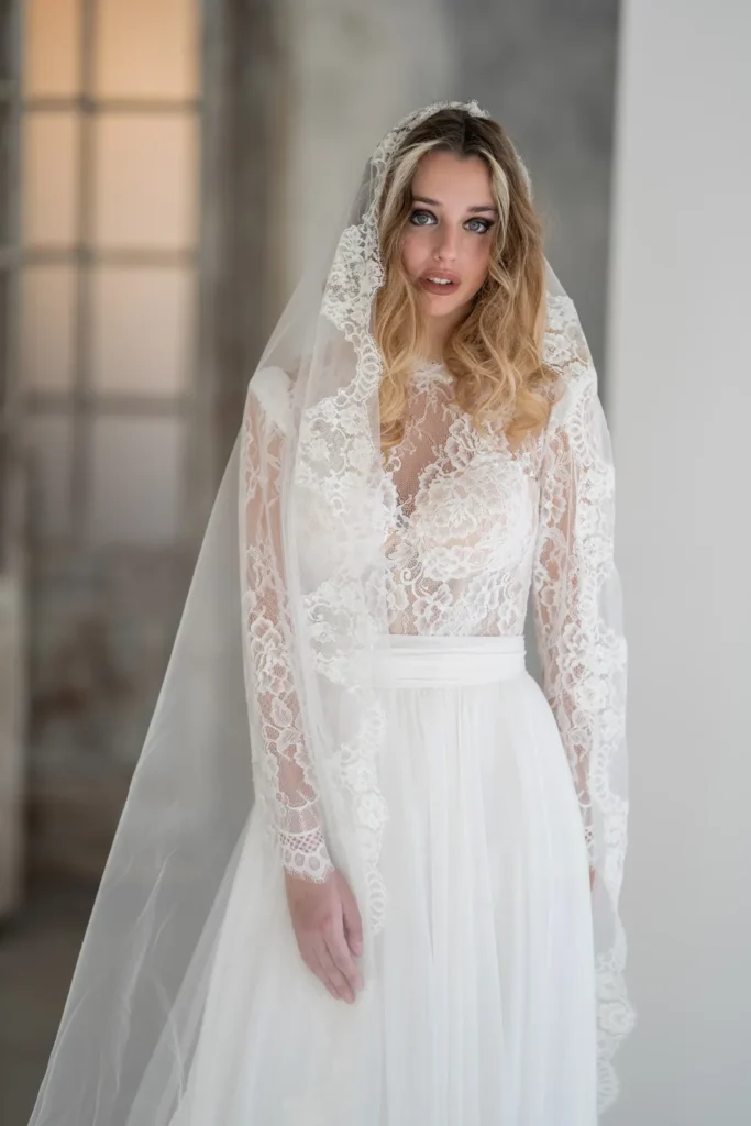 abito sposa scivolato pizzo chantilly tulle col 010 1 Sara Radice